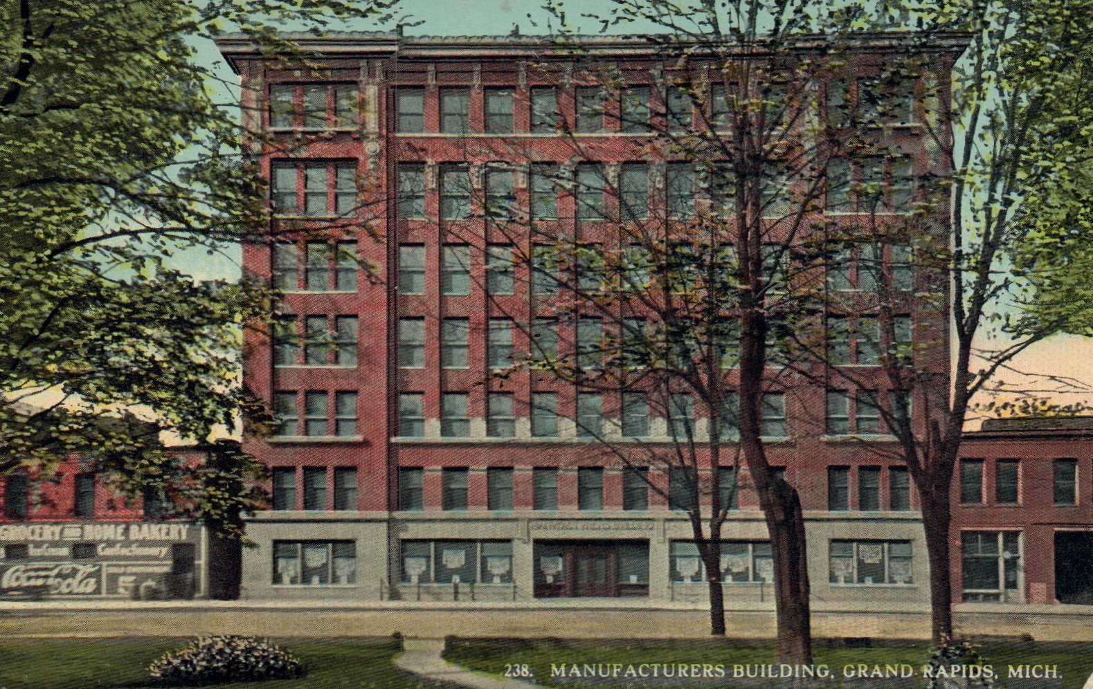 Manufacturers Building, Grand Rapids, Michigan Postcard