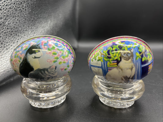 Vintage 2 Tin Egg With Cat Picture