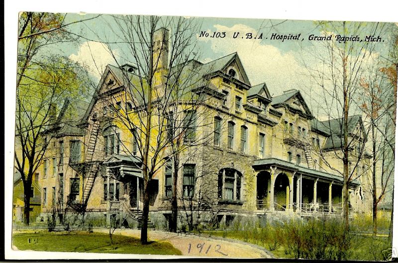 Grand Rapids MI Michigan UBA Hospital Postcard 