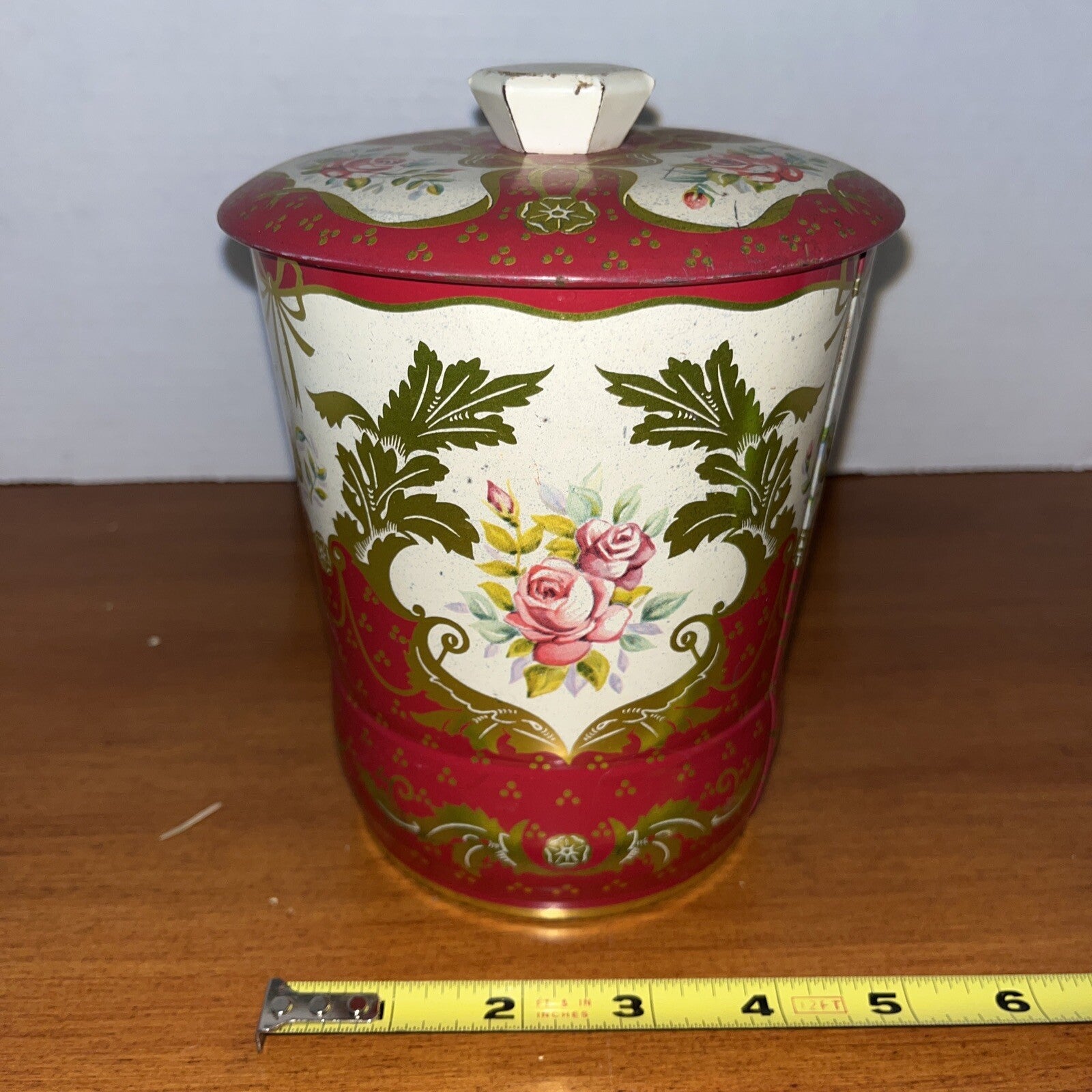 Red CANDY Roses Red Roses TOFFEE TIN George Horner & Co