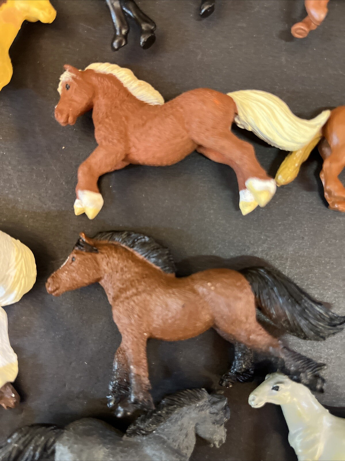 Lot of 18 Vintage Plastic Toy Play Horses
