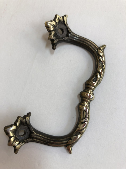 SINGLE ANTIQUE BRASS SIMPLE DRAWER PULLS HARDWARE
