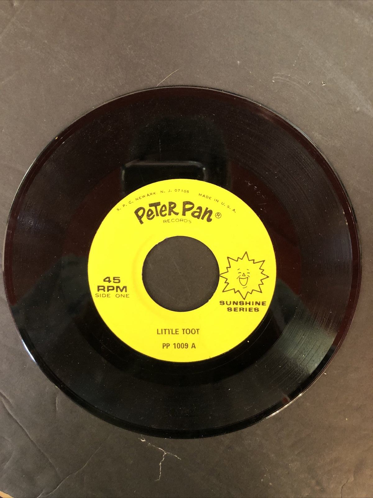 Little Toot tug boat 45 RPM Record PETER PAN Records PP1009