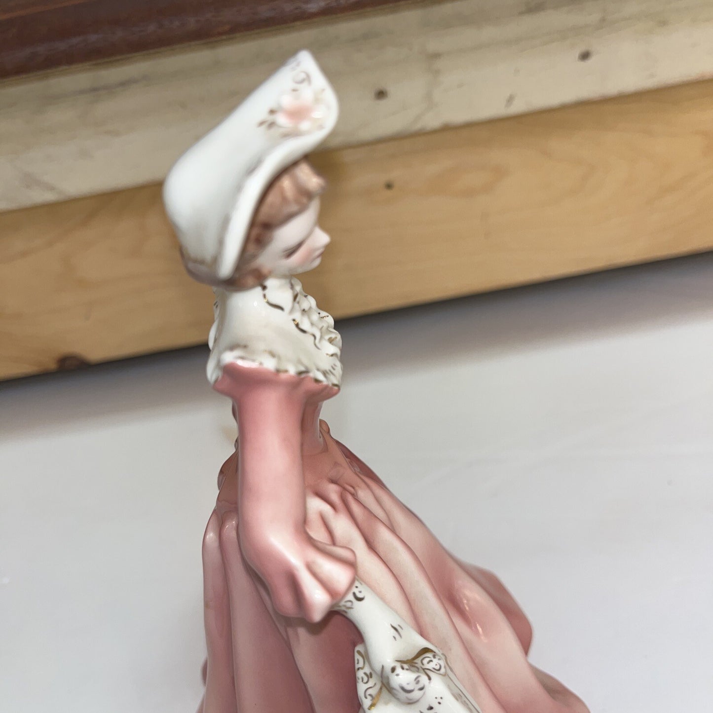 VINTAGE FLORENCE CERAMICS PASADENA CALIFORNIA JULIE 7.5”LADY FIGURINE