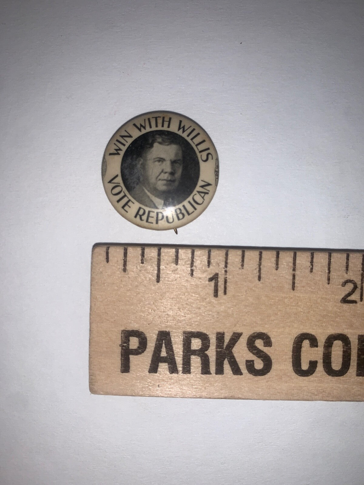 Vintage Win With Willis Vote Republican 7/8" Celluloid Pinback