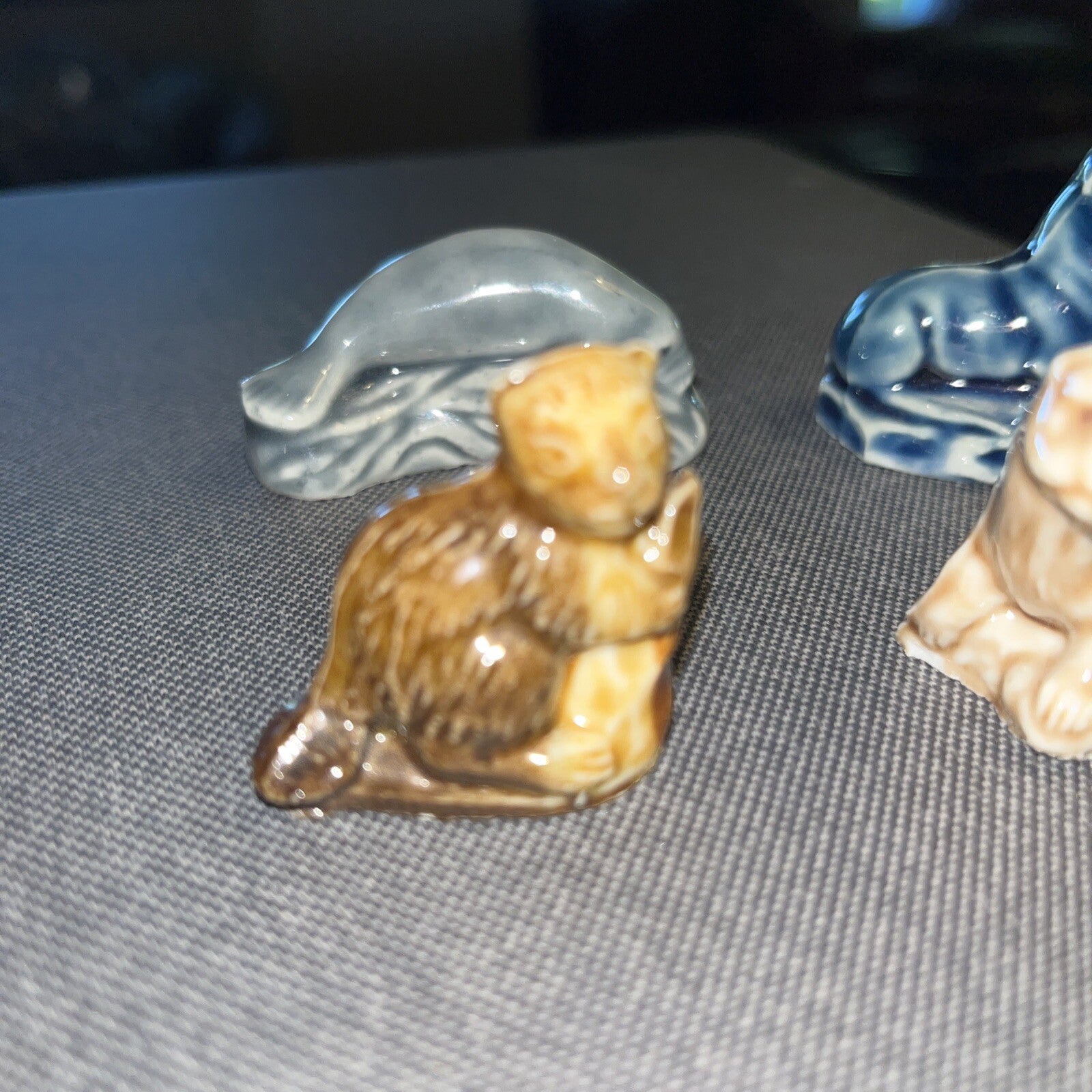 WADE WHIMSY FIGURINE VINTAGE ENGLAND ANIMAL LOT WALRUS SEAL OTTER & BEAVER (4)
