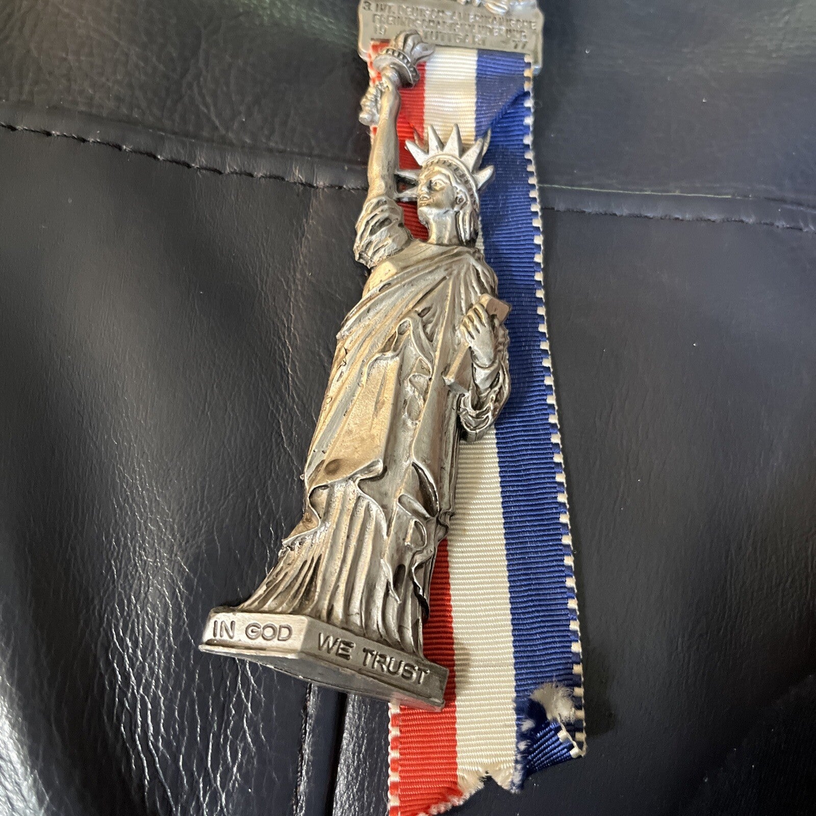 1977 Stuttbart Statue of Liberty Volkslauf. 6.5”
