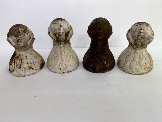 Set of 4 Antique Clawfoot Cast Iron Tub Ball Claw Bath Tub Feet Legs