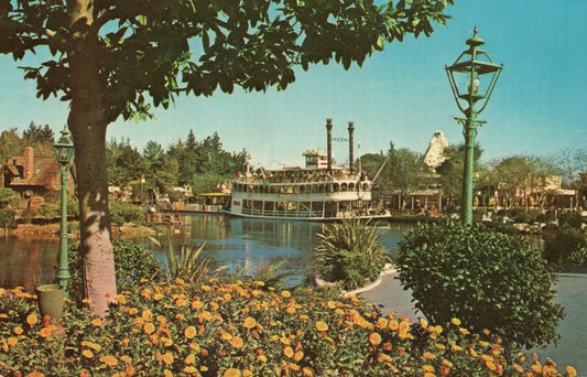 1971 Mark Twain Sternwheeler Disney Disneyland Amusement Park Postcard
