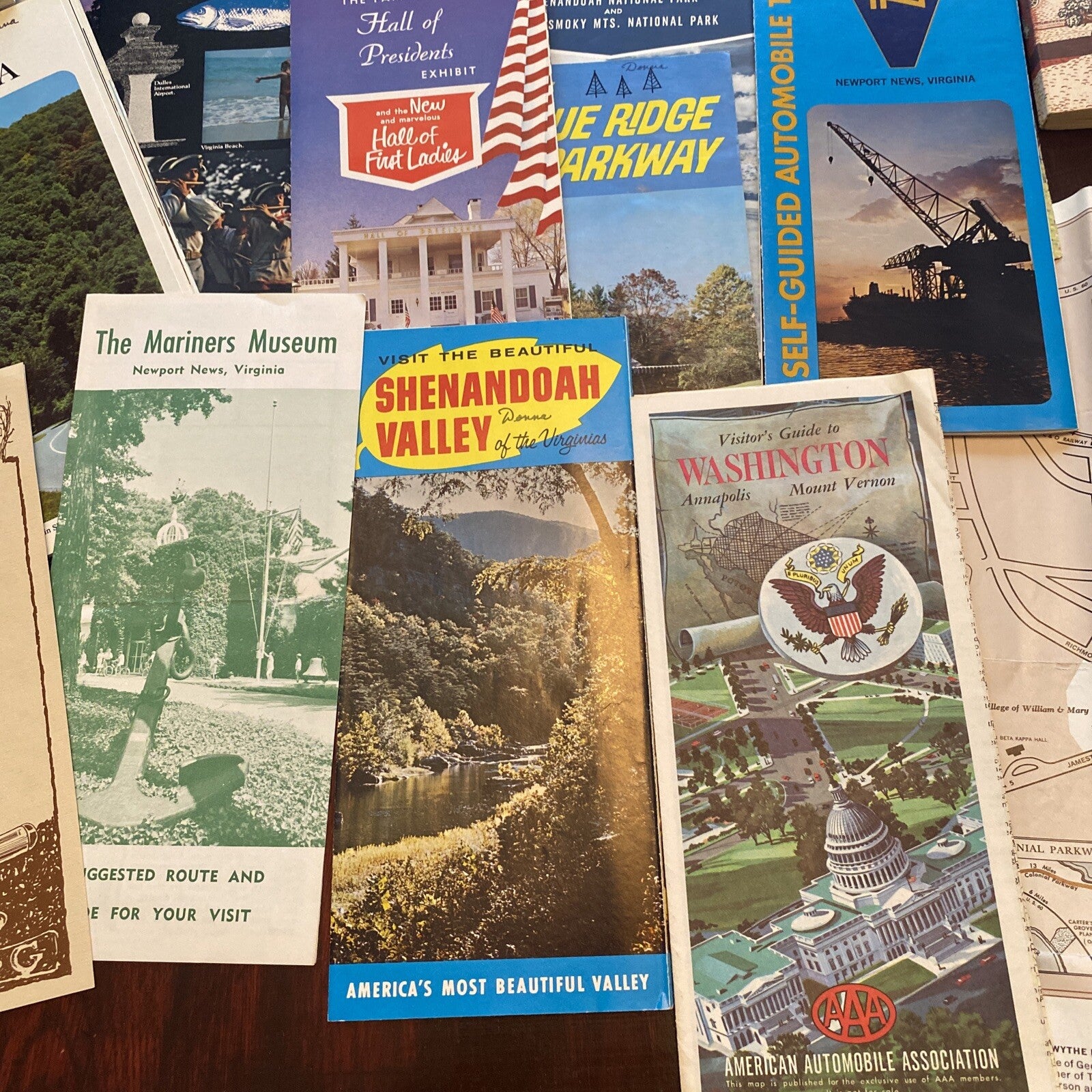 Lot Tourist Tourism Brochures Guides Williamsburg VA Virginia Smokey mountains