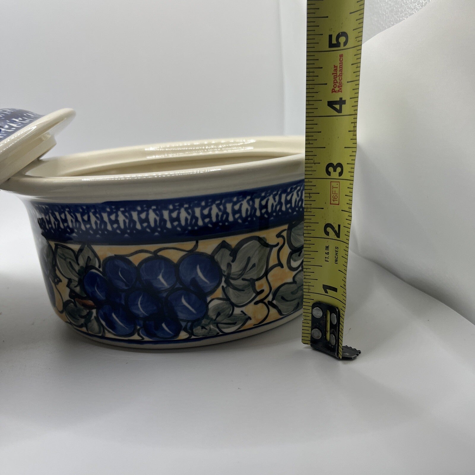 Boleslawiec Poland Round Stoneware Casserole Baker With Lid Hand Painted 7.75”