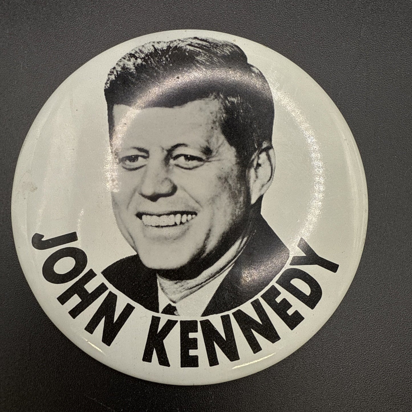 1960 John F. Kennedy 3 Inch Pin-Back Campaign Button pin