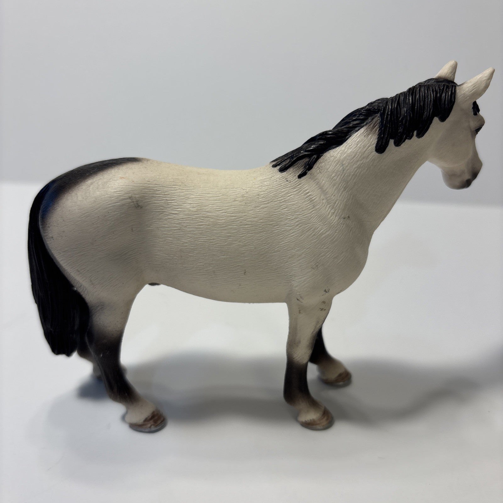 2008 Schleich White Hanoverian Stallion Black Mane Horse Toy Retired