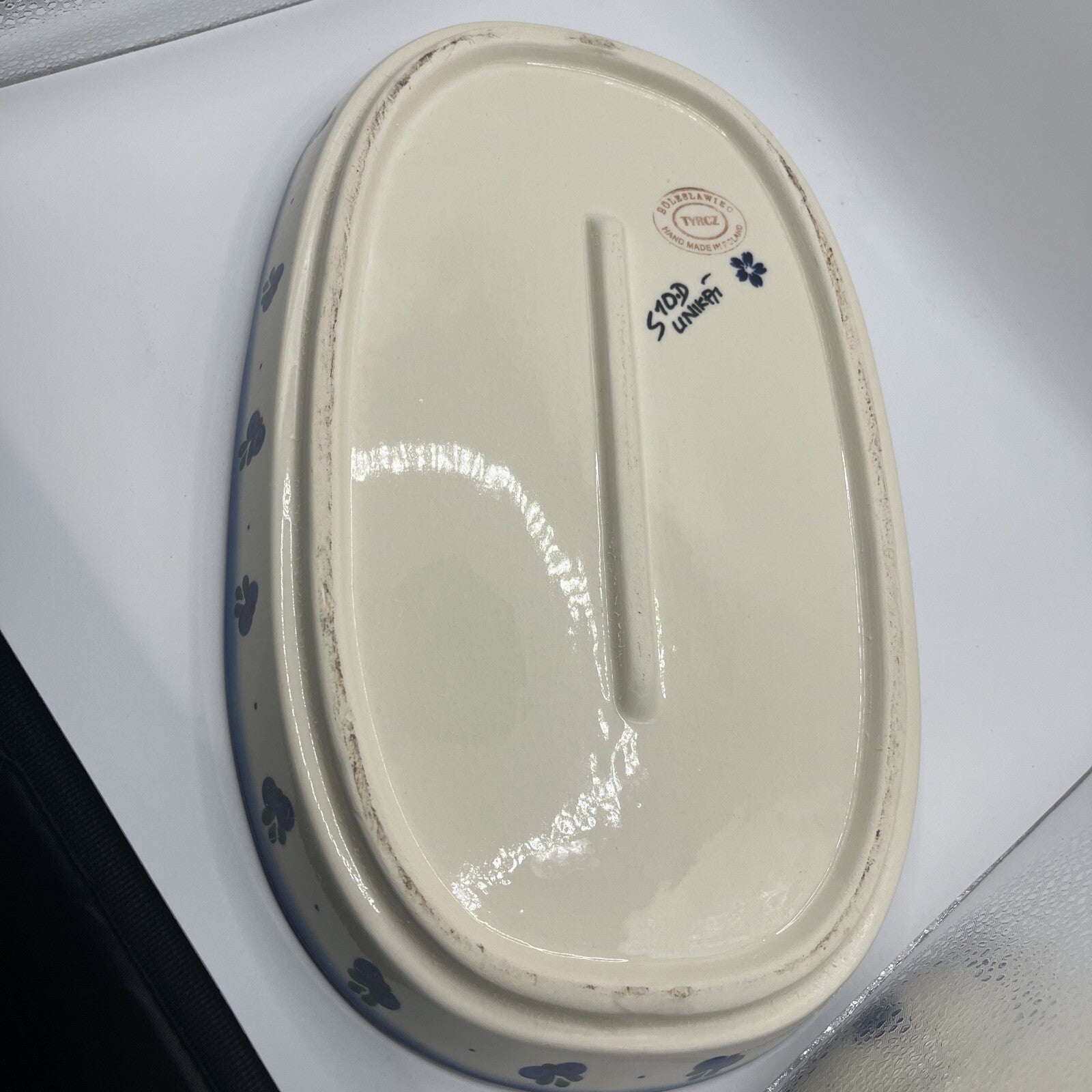 POLISH POTTERY covered Bread BOLESLAWIEC 14.5” X 8.75” Bottom  Lid 13” X  7.5”