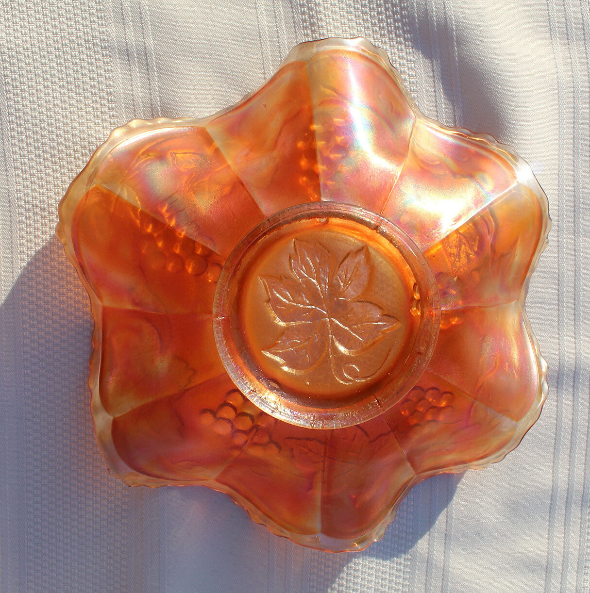 Vintage Grape Leaves Marigold Carnival Glass Ruffled Edge Bowl 9" excellent
