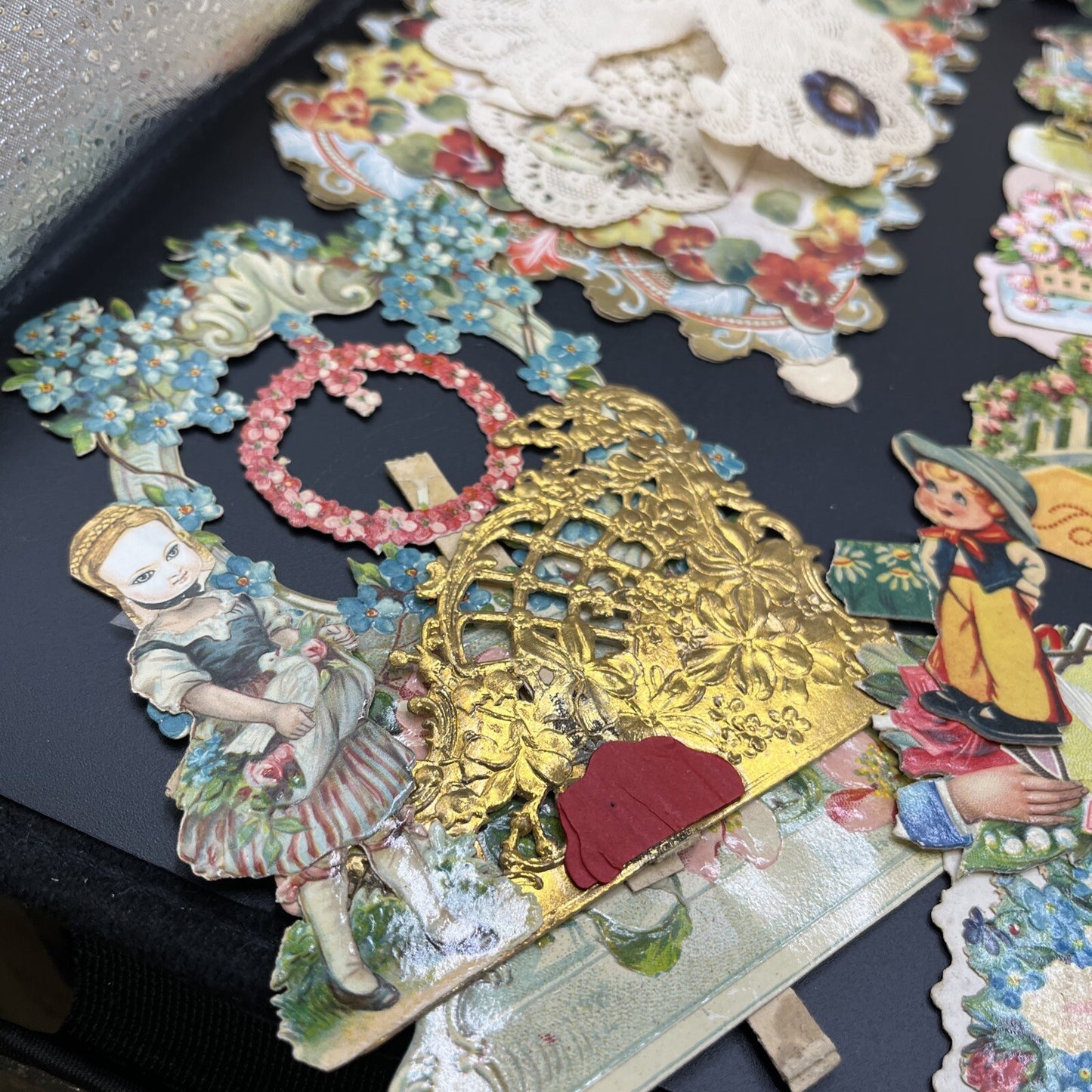 LOT OF 5 VINTAGE LG VALENTINE & 10 SMALL CARDS.