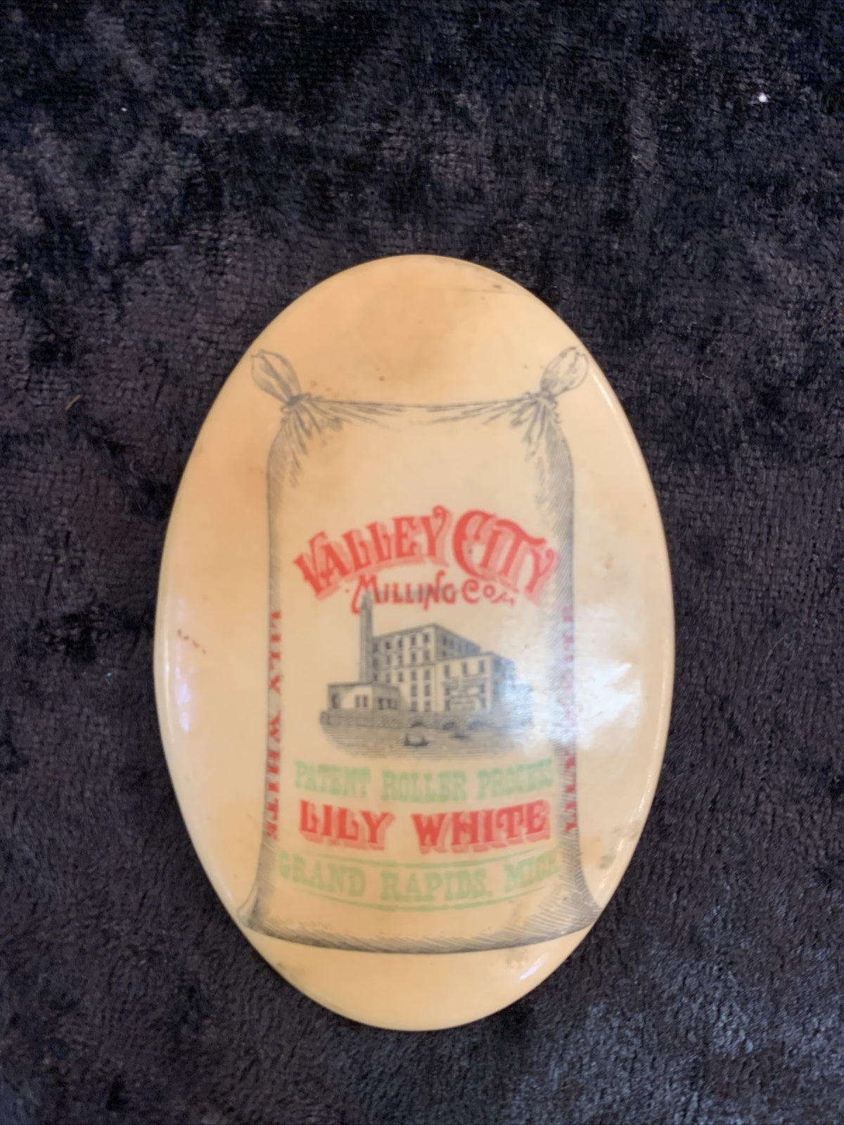 Vintage Valley City Milling Co. Lily White Grand Rapids MI Pocket Mirror