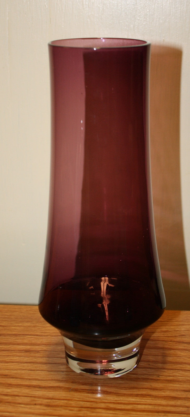 Elegant 10" Amethyst Vase Riihimaen Lasi Tamara Aladin #1374