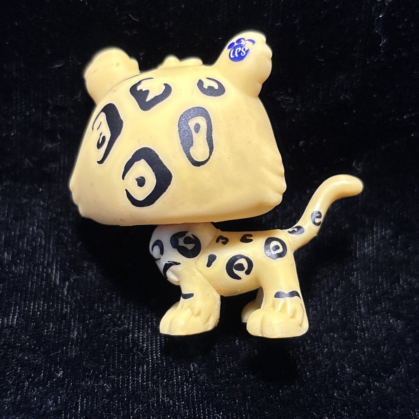 Littlest Pet Shop LPS Yellow Jaguar with Green eyes #1419