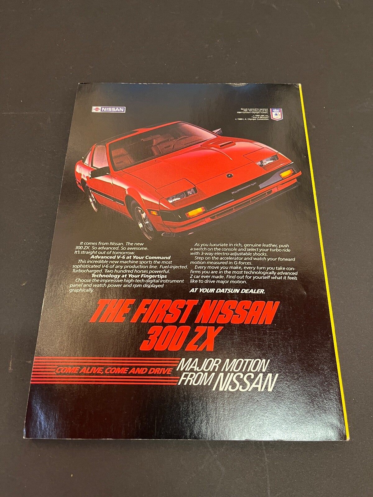 April 1984 National Geographic Magazine Blue Heron Greenland Narwhal Japan IZU