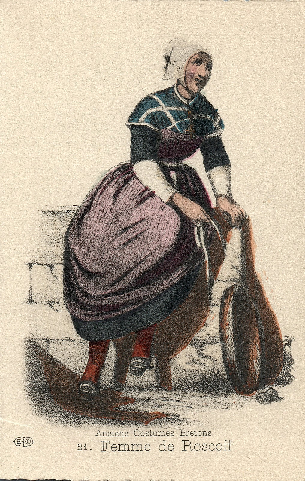 21 Femme de Roscoff Anciens Costumes Bretons French France Folklore Fashion