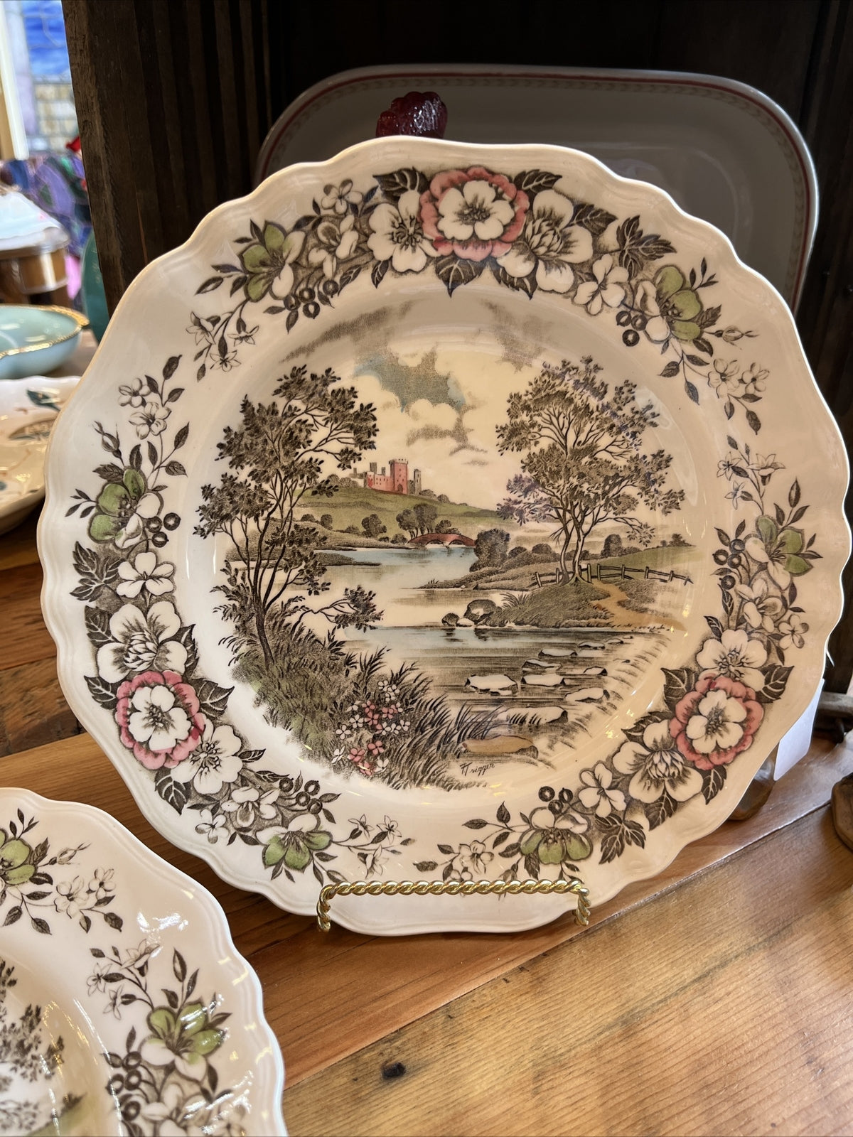 Beautiful 10” English Straffordahire Dinner Plates (6)