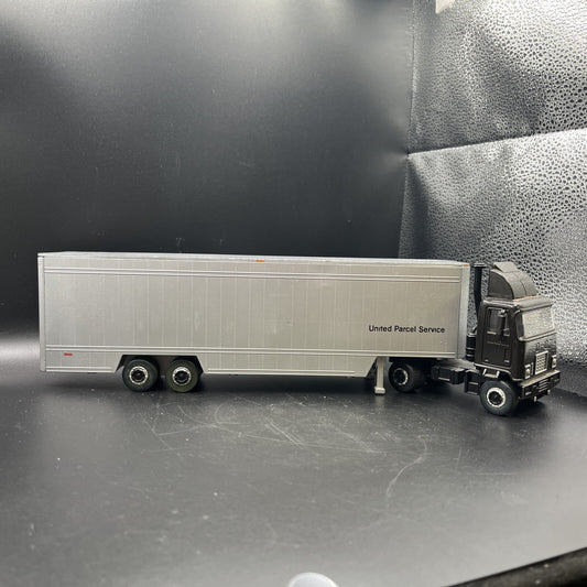 VINTAGE HERMANN MARKETING DIE CAST UPS SEMI TRACTOR TRAILER FEEDER TRUCK 1623