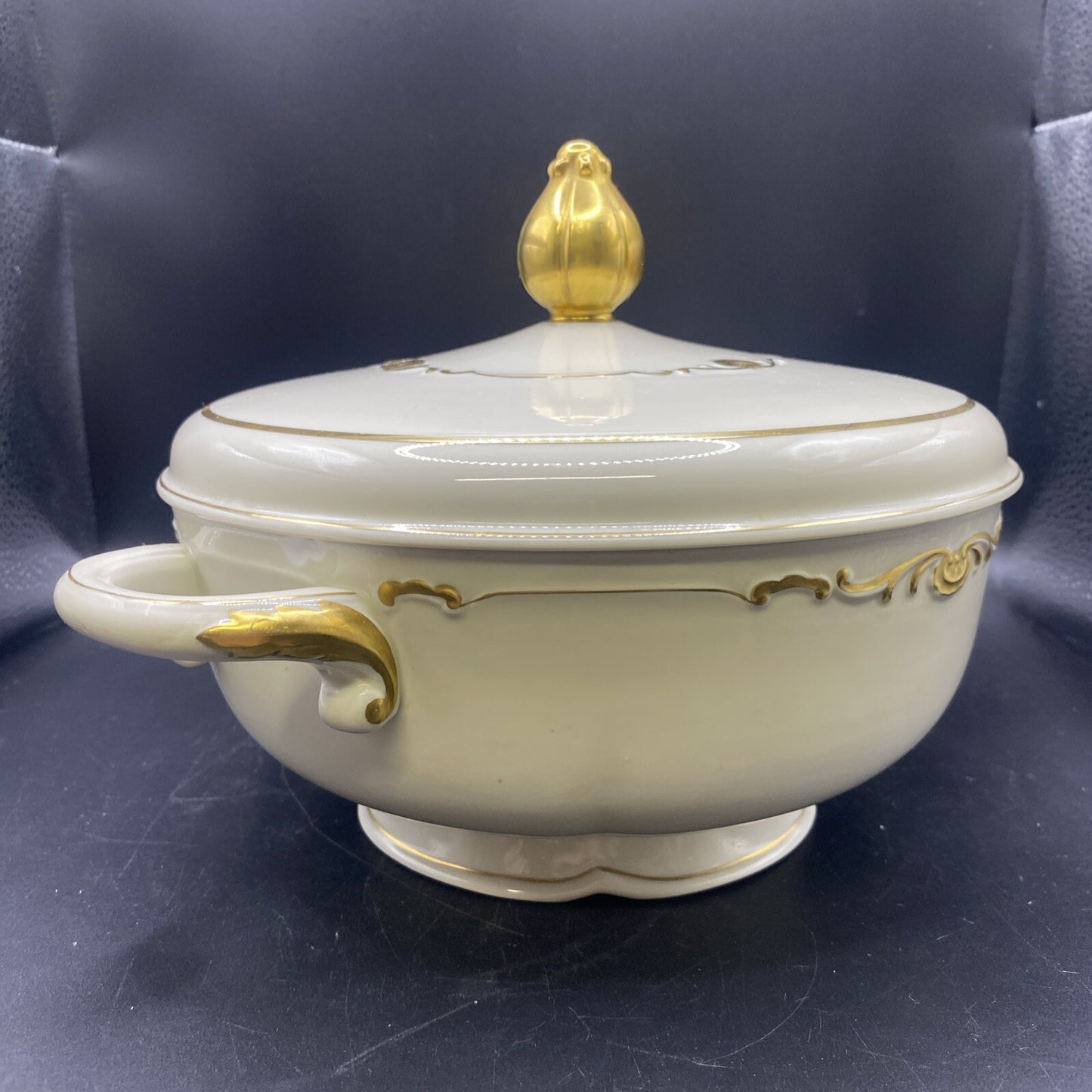 RARE Waldershof Bavaria SMALL Soup Tureen with LID Cream with Gold Rim