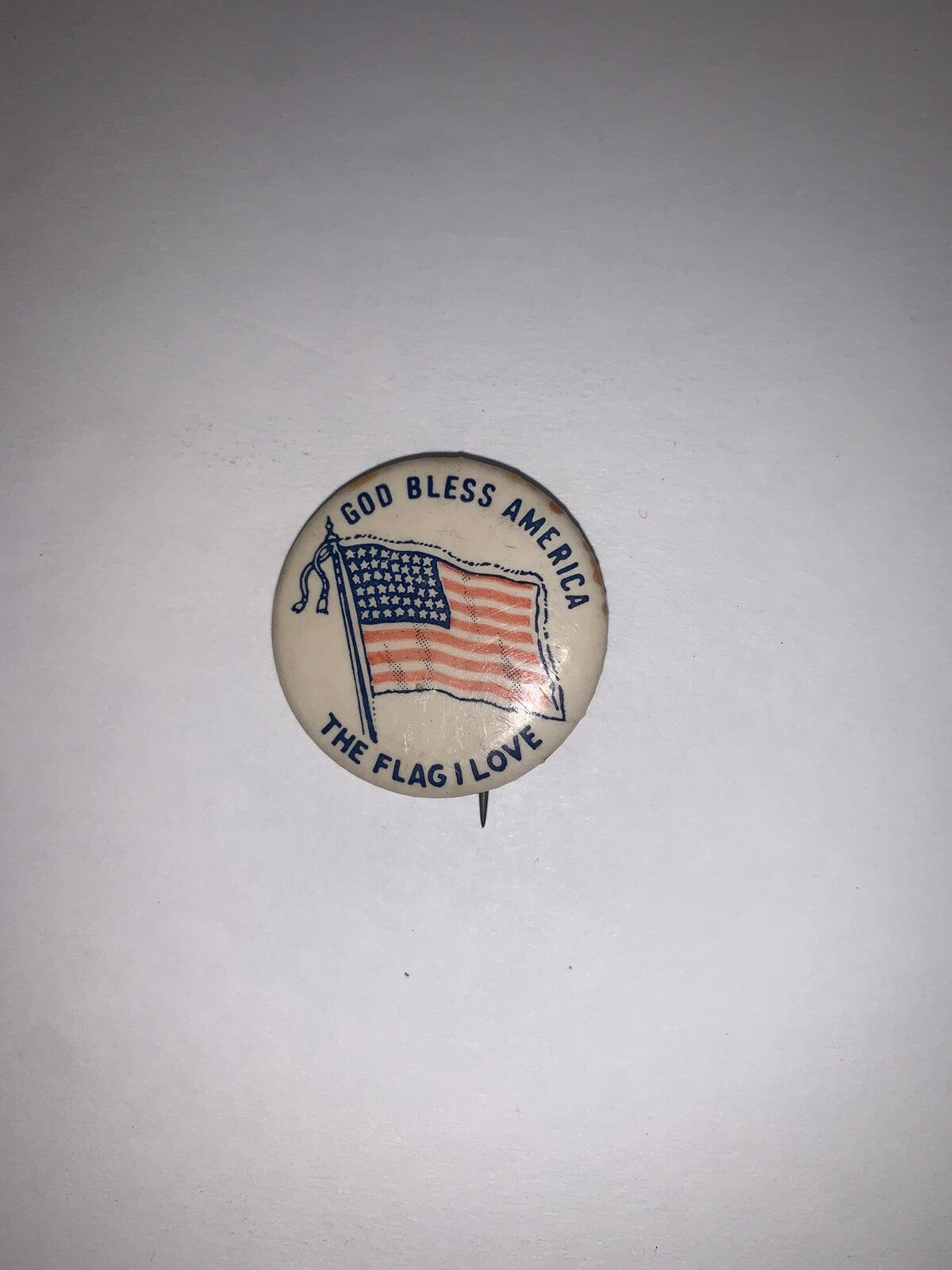 Vintage God Bless America The Flag I Love 1.2/8" Pinback