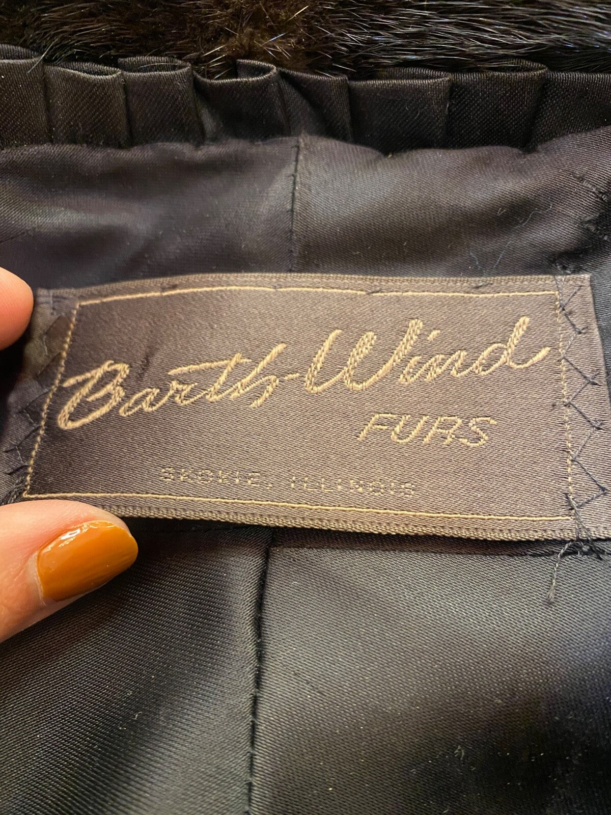 Vintage Brown Fur Authentic Mink Coat Barth-Wind Furs Skokie, Illinois Custom