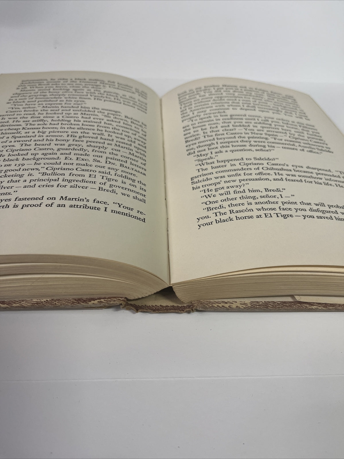 1952 The Wonderful Country Written and Illustrated by Tom Lea