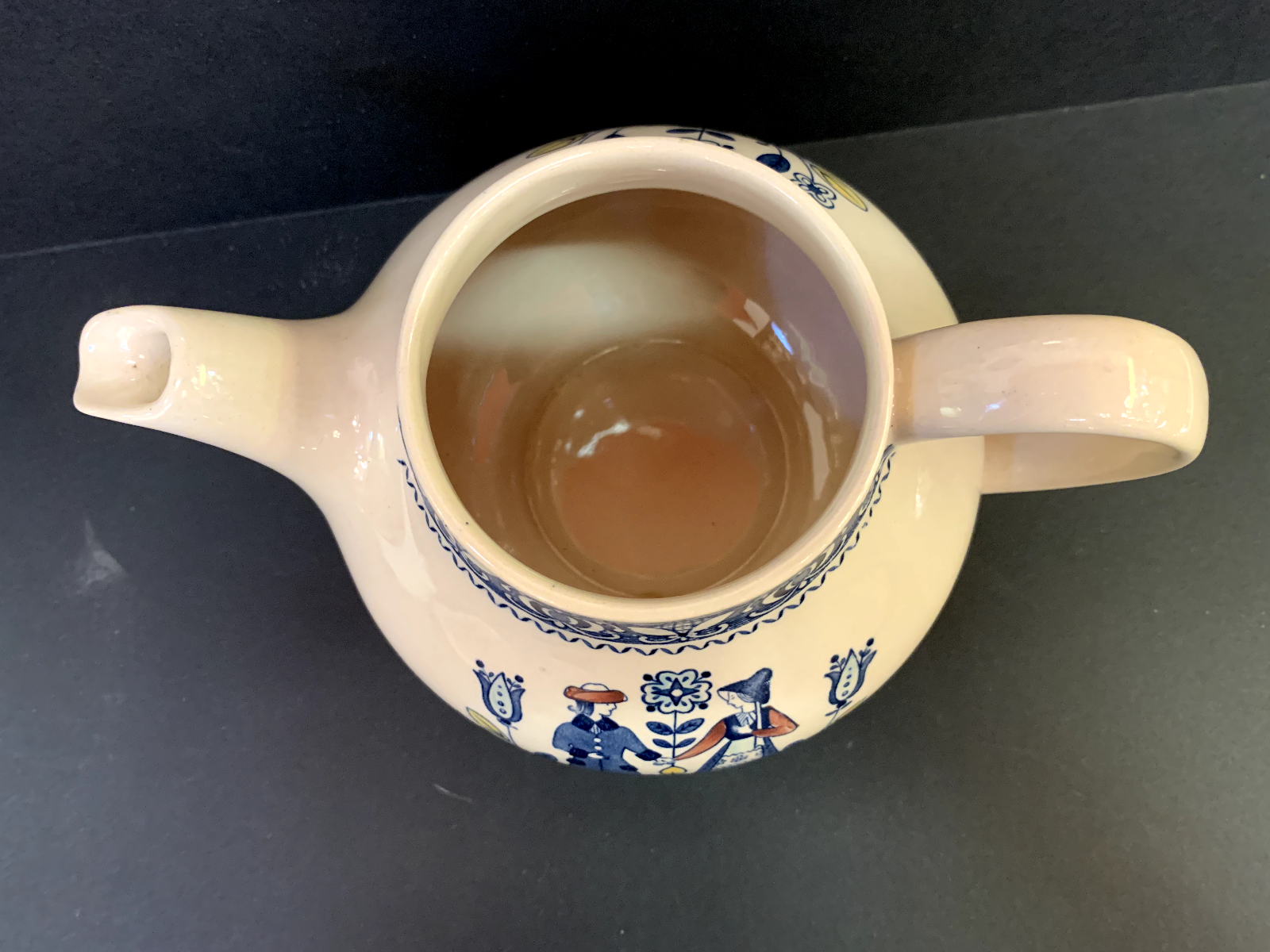 Staffordshire Old Granite Hearts & Flowers teapot - NO LID