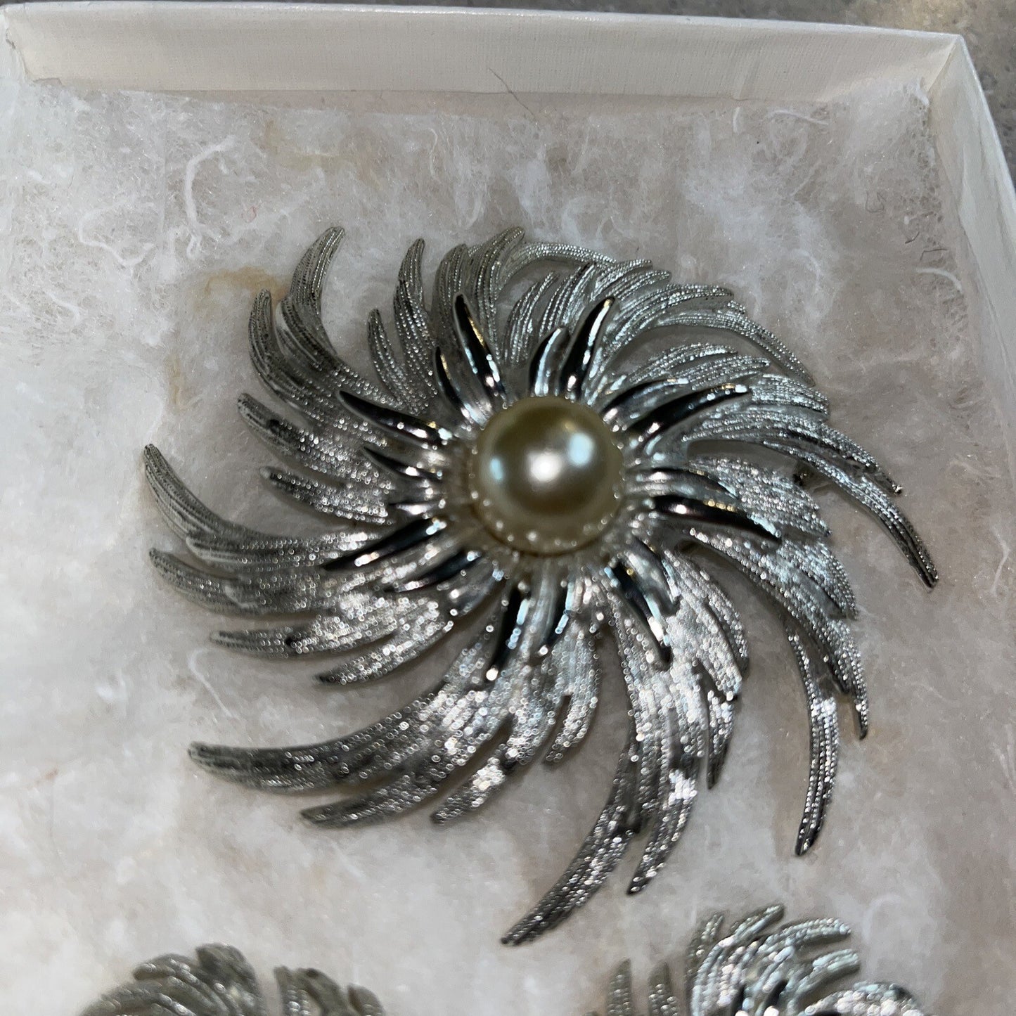 Vintage Sarah Coventry Silver Tone Pinwheel Brooch with Faux Pearl Middle