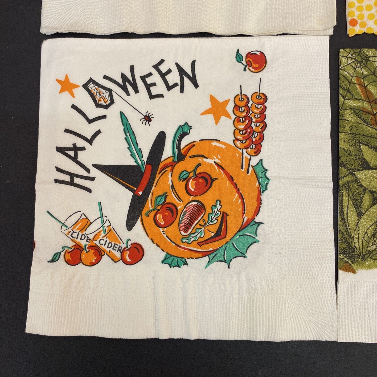 Vintage HALLOWEEN White PAPER NAPKIN Lot of 4 JackOLanter, Cats, Bats, Owls