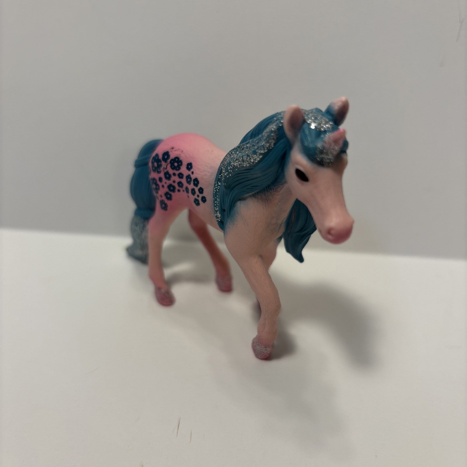 2018 Schleich Floral Pink with Blue Tail Unicorn Foal Horse Toy