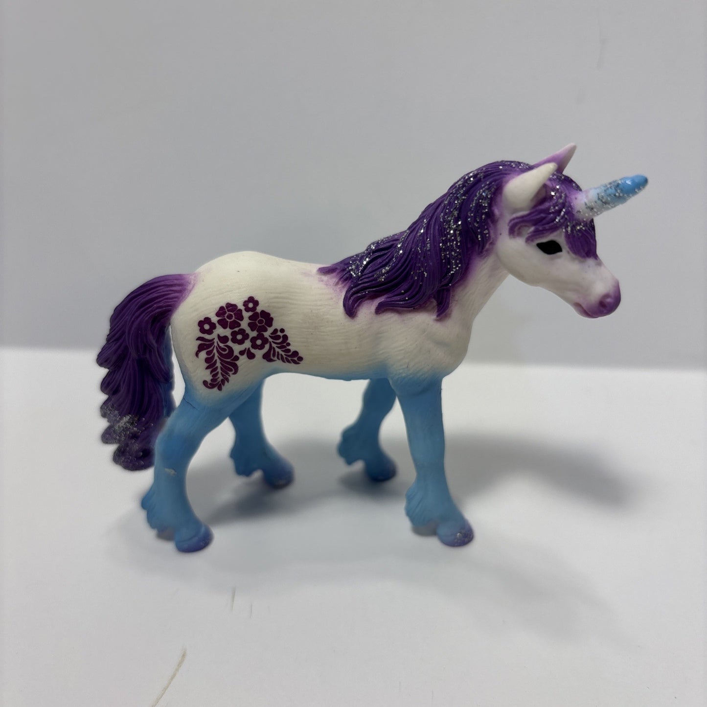 2009 Schleich Bayala Blue White Purple Mane & Tail Unicorn Foal Toy Retired