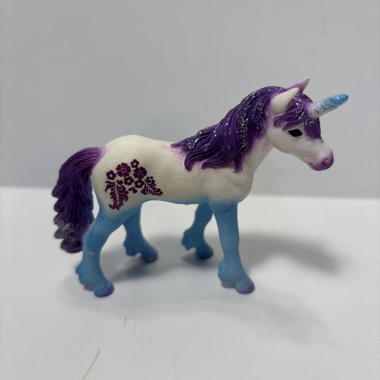 2009 Schleich Bayala Blue White Purple Mane & Tail Unicorn Foal Toy Retired