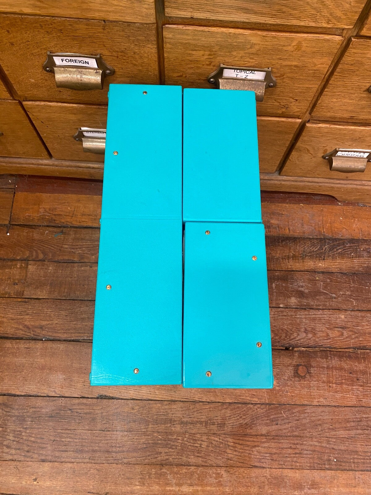 VTG 1976 Chers Dressing Room Dream House W/ Wardrobe Cher Doll Furniture 7 Cards