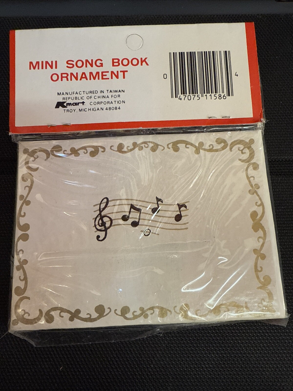 Vintage SSCO Christmas Carols Cat Mini Book Ornament 6 Songs 20 Pages Taiwan