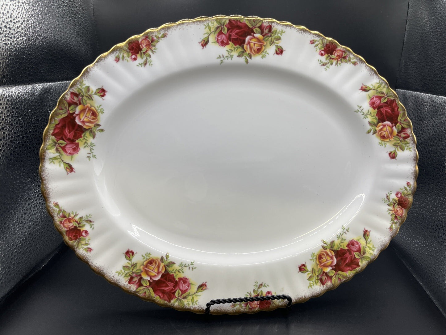 Royal Albert Old Country Roses Oval Serving Platter 13.5  Bone China England