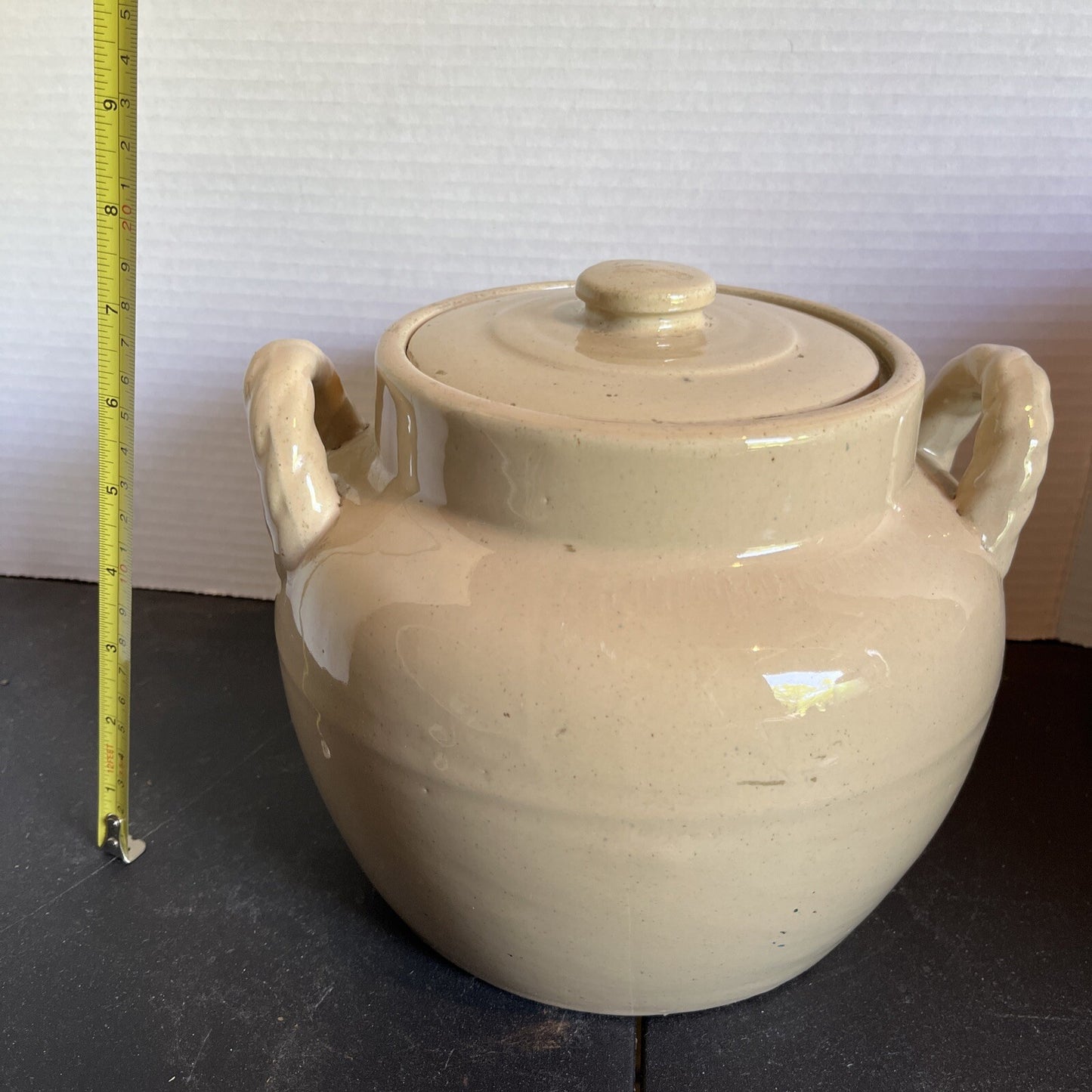 Antique/primitive/Bean Pot/cookie jar with twisted handles