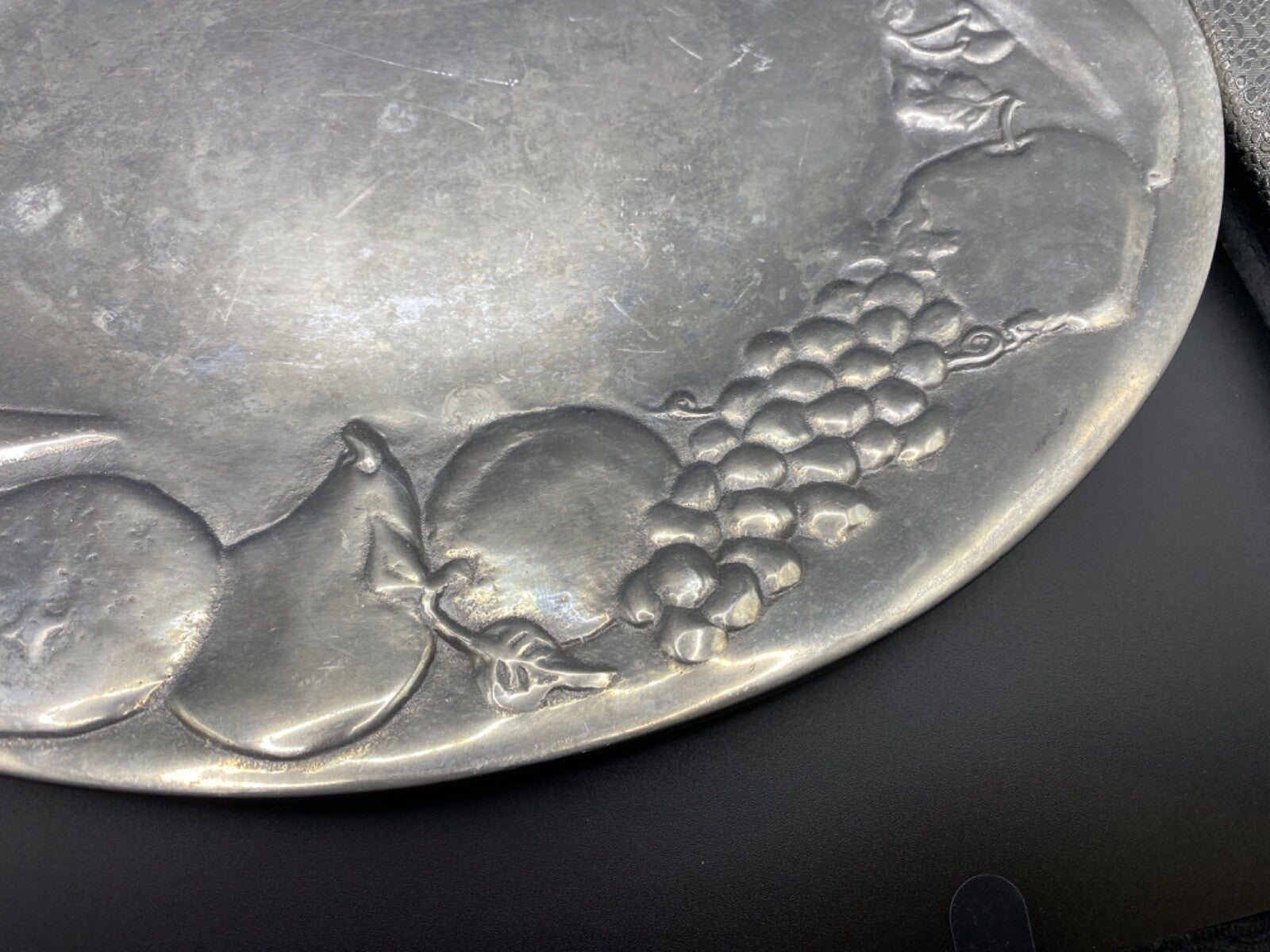 Oval RWP The Wilton Co. Armetale  Pewter Oval fruit Serving Platter 15" x 12"