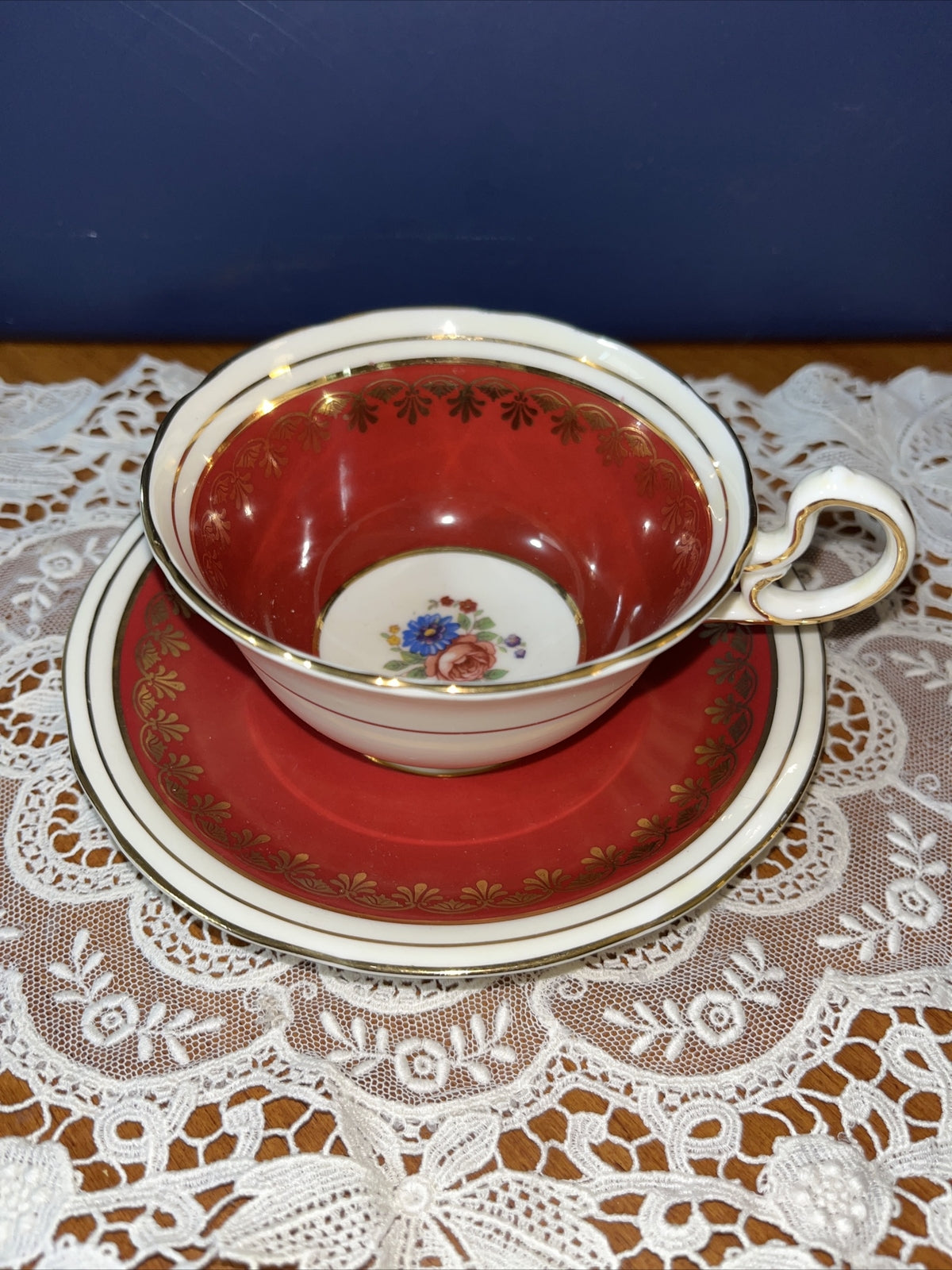 Vtg JOHN AYNSLEY Bone China England Ruby Red Floral Center #C882 Set Cup Saucer