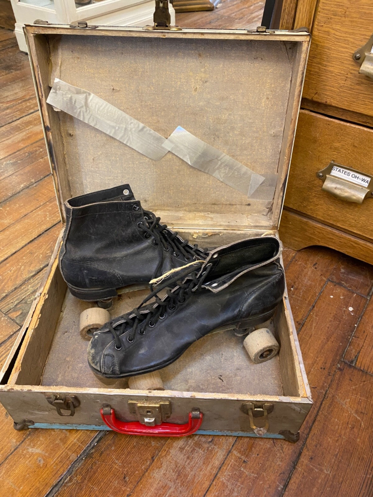 Vintage Roller Skate Ware Bros Black Leather Roller Skates Wood Wheels Box case