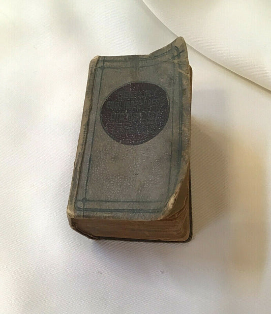 Vintage Century English Chinese Dictionary Unabridged Pocket Size Book
