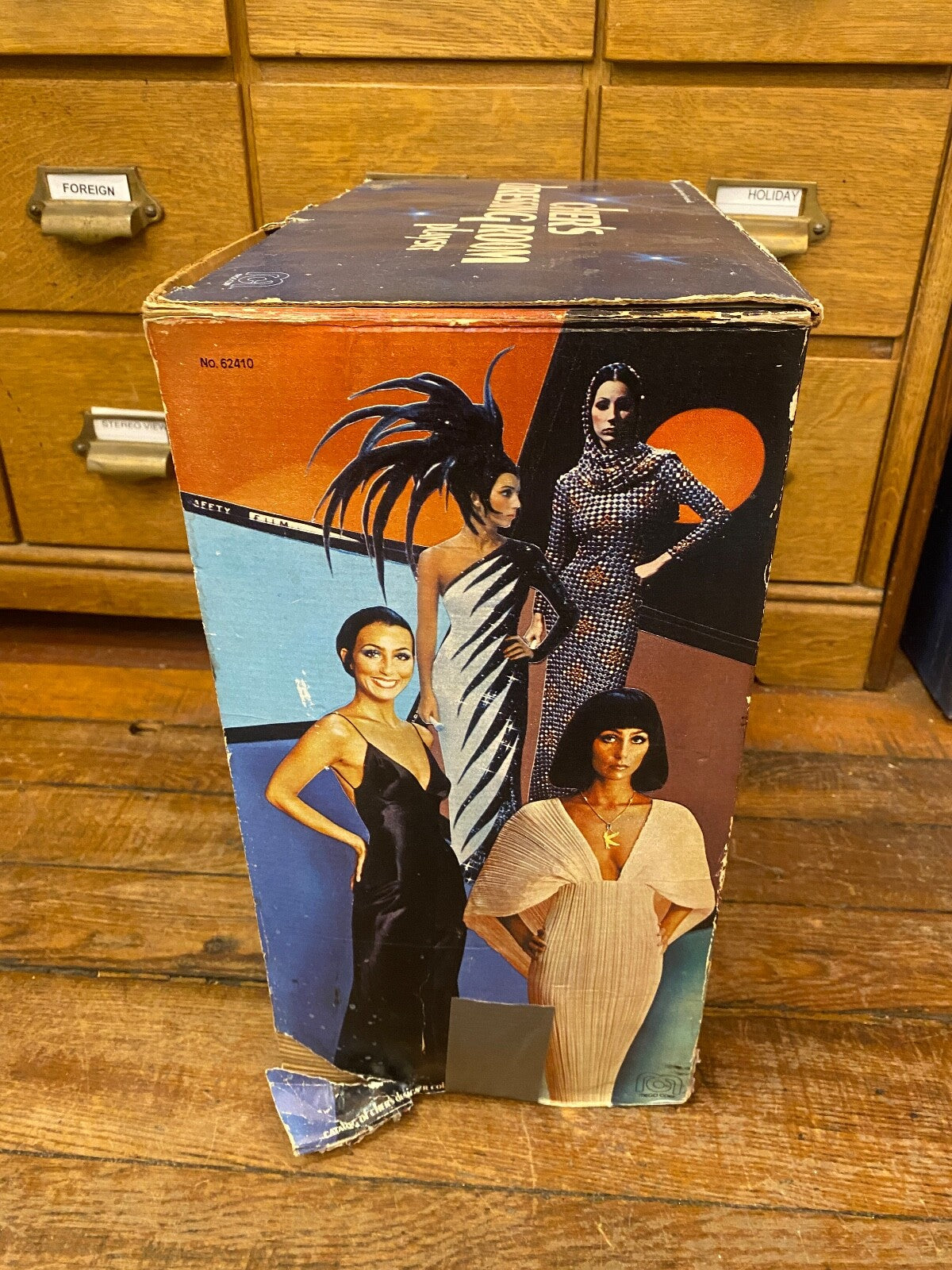 VTG 1976 Chers Dressing Room Dream House W/ Wardrobe Cher Doll Furniture 7 Cards