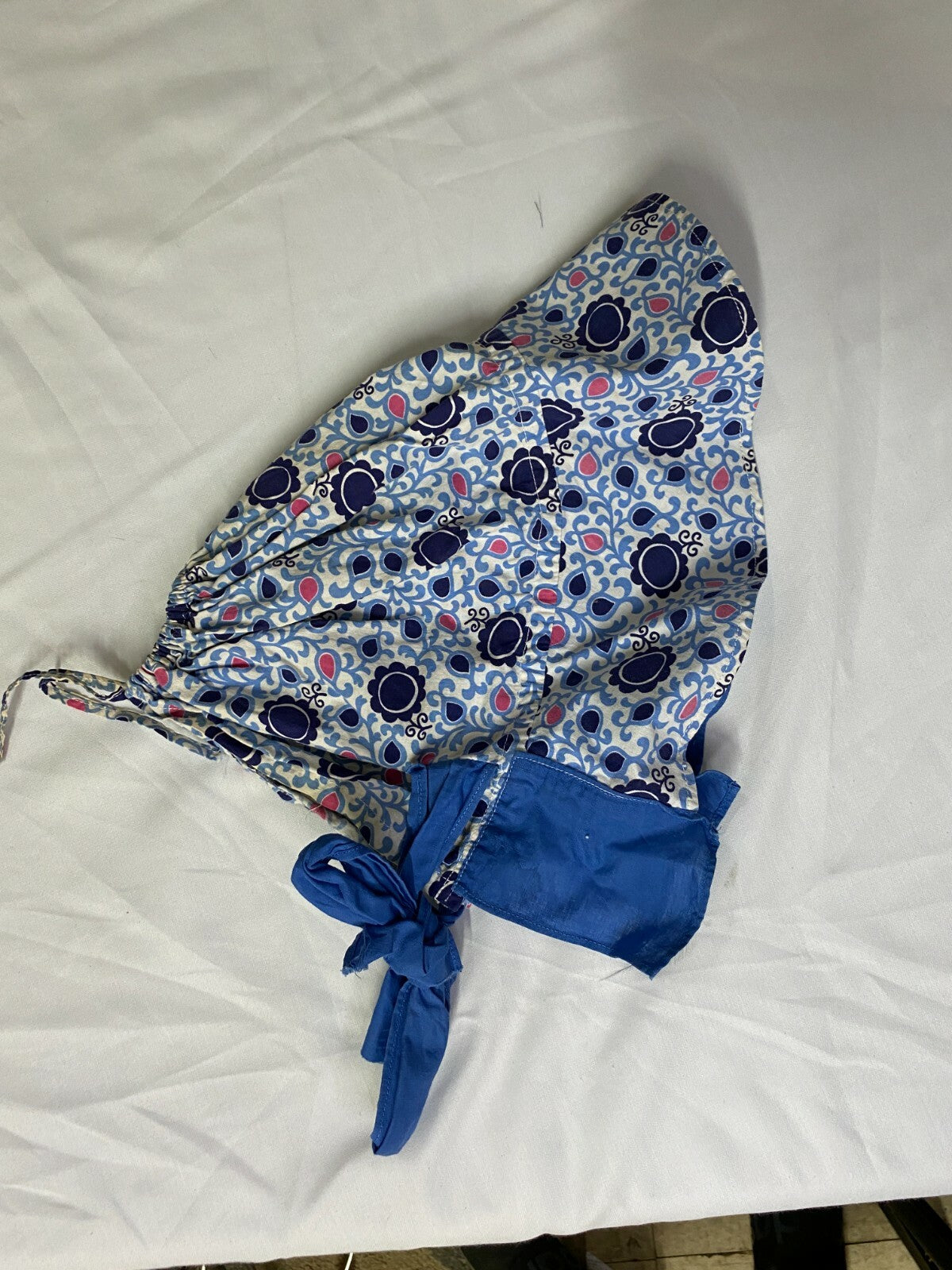 Vintage Prairie Sunbonnet Blue and White Women's girls 