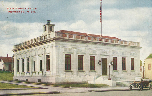 1921 New Post Office Petoskey Michigan MI  Postcard