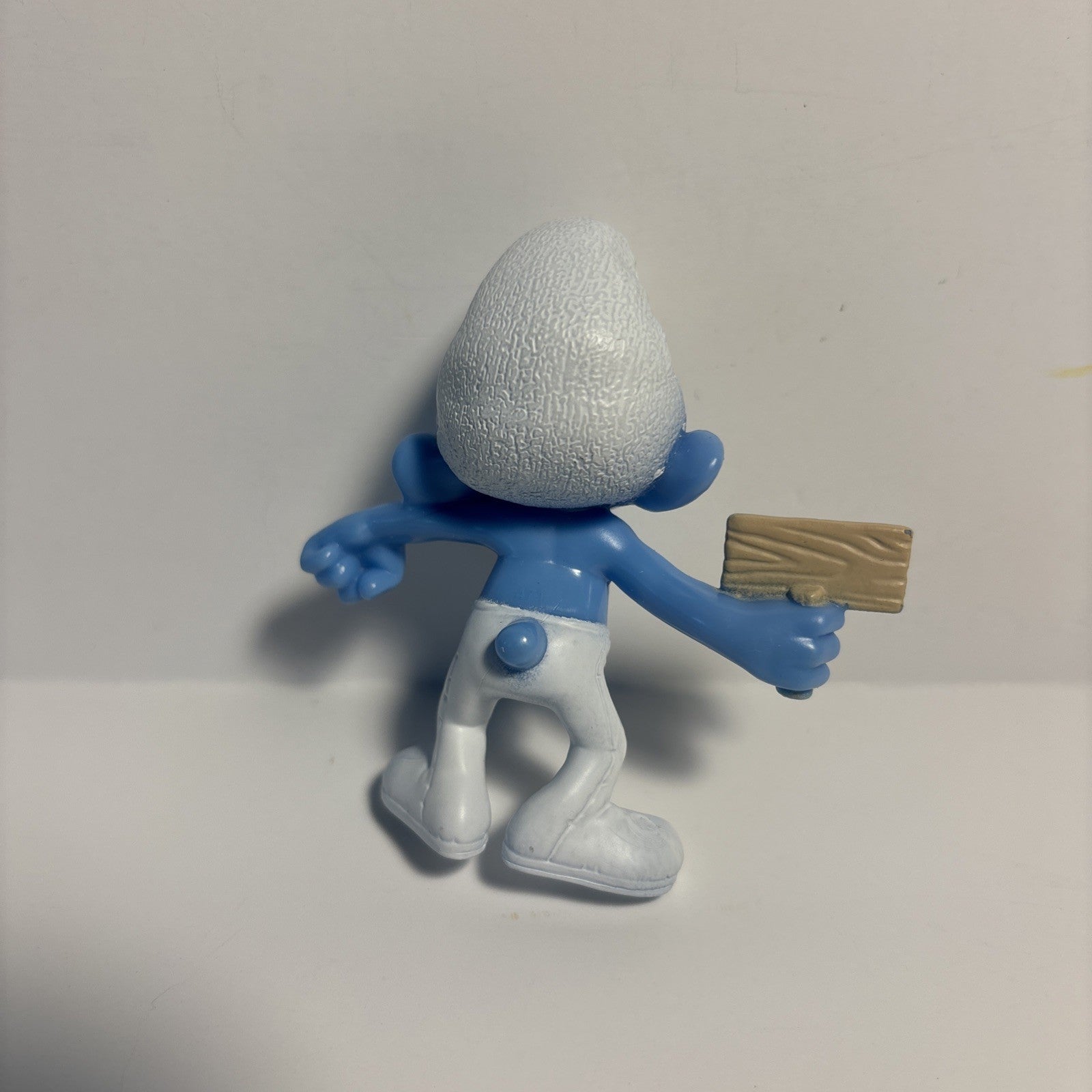 PEYO Smurf Grouchy Holding Smile Sign McDonalds Happy Meal Toy #8