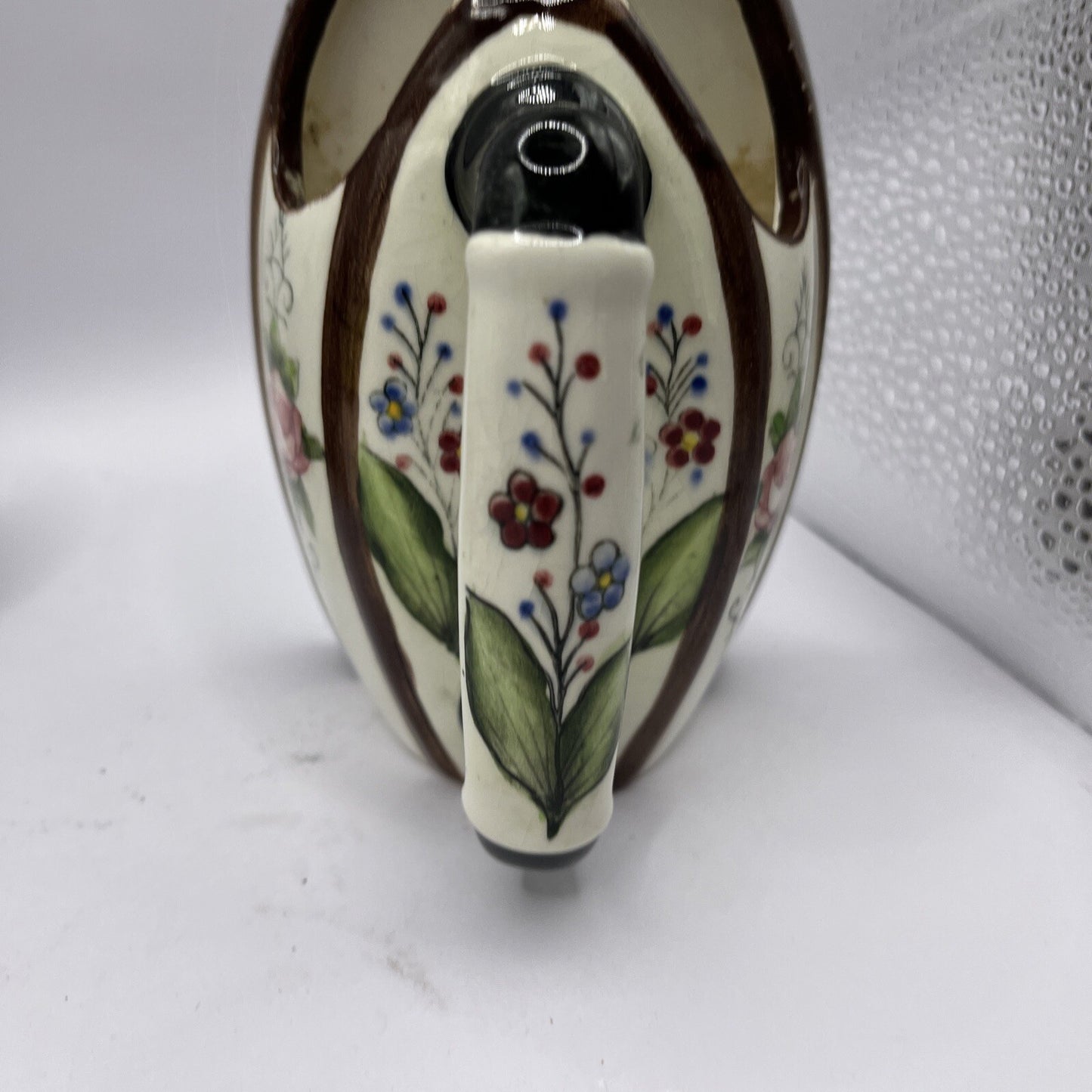 Vintage Ucagco China Ceramic Wall Pocket Floral Iron Handpainted Japan 5 1/4"